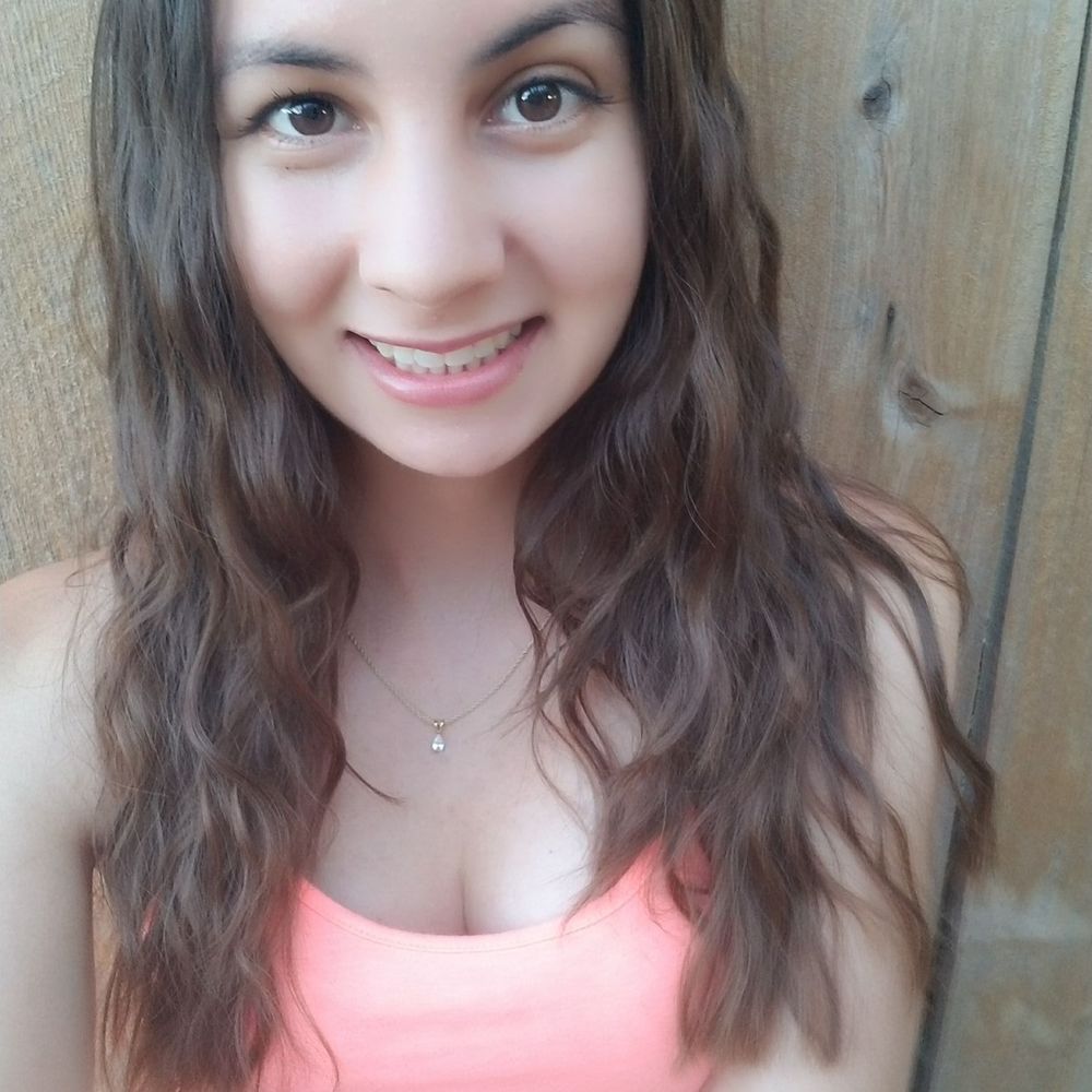 Meet your Posher, Alyssa